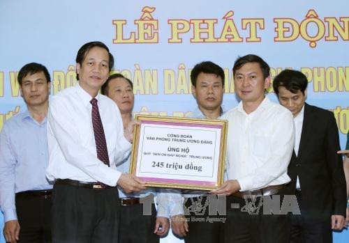 All-out public campaign to care for social beneficiaries launched - ảnh 1